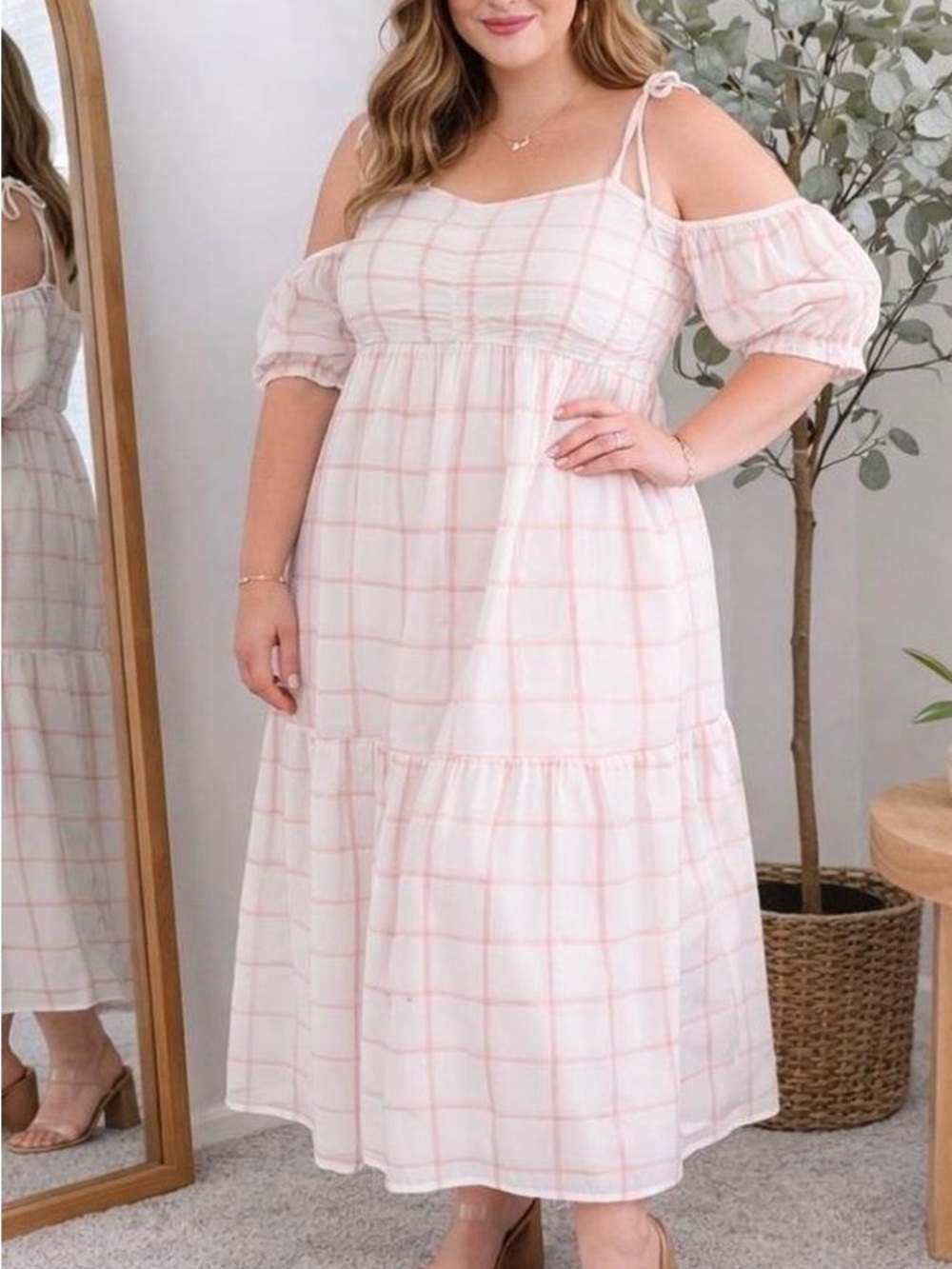 Size M Pink Windowpane Midi Dress with Tie Straps univ